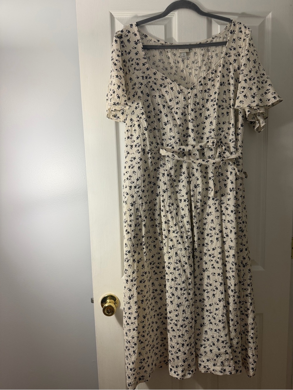 A New Day Plus Size Women’s Floral Cream Midi Dress with Belt